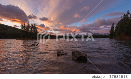 Sunrise at two jack lake in the Canadian Rockies 37682618