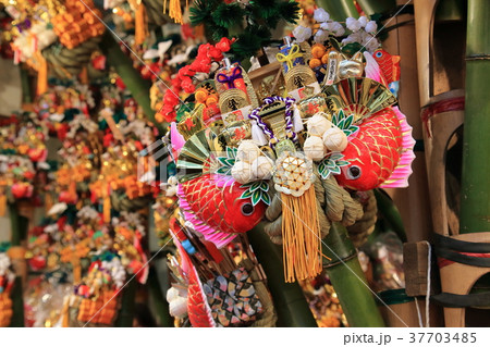 浅草　鷲（おおとり）神社の酉の市 37703485