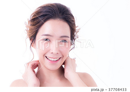 Beautiful Asian Woman Portrait on white background 37708433