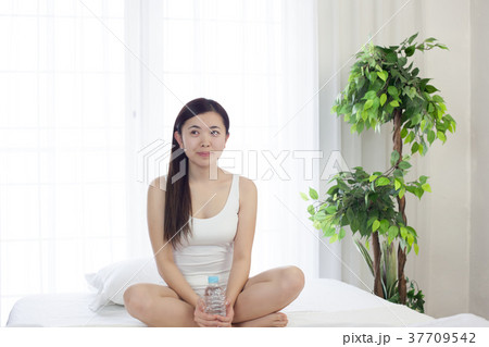 ベット 女性 水 ベット 女性 水 37709542