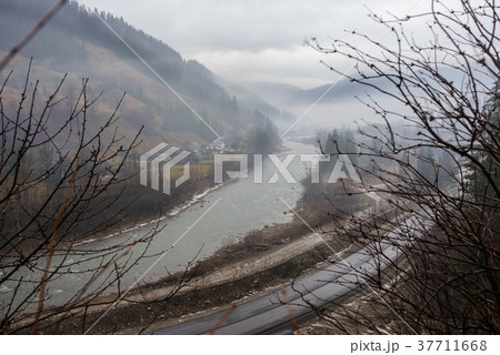 The road on the mountain in winter 37711668