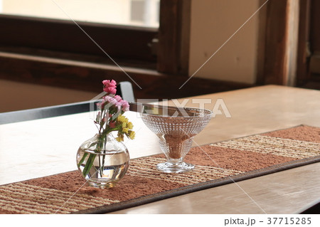 花瓶と小物 花瓶と小物 37715285