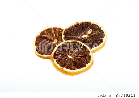 beautiful dried lemon isolated on white background 37719211