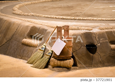 大相撲 土俵 力水の写真素材