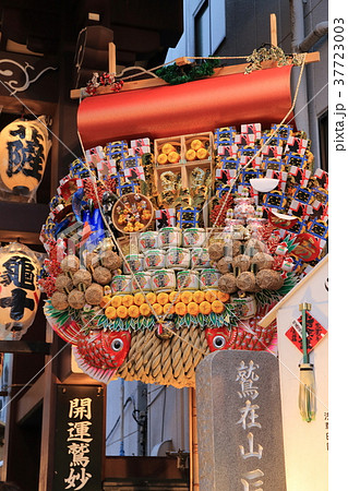 浅草 鷲(おおとり)神社の酉の市 浅草 鷲(おおとり)神社の酉の市 37723003