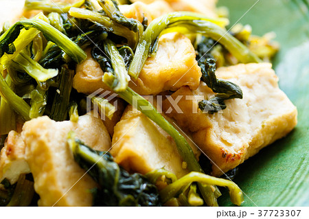 厚揚げとかぶ菜の炒め物 厚揚げとかぶ菜の炒め物 37723307