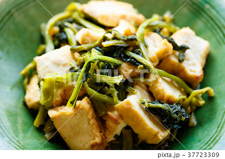 厚揚げとかぶ菜の炒め物 37723309