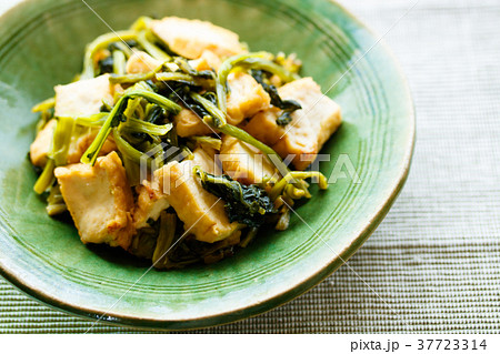 厚揚げとかぶ菜の炒め物 厚揚げとかぶ菜の炒め物 37723314
