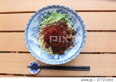 ジャージャー麺 37723383