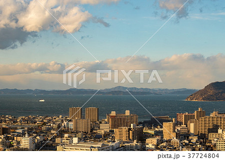 夕日の高松市街地(浜ノ町方面) 夕日の高松市街地(浜ノ町方面) 37724804