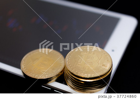 仮想通貨・ビットコインの取引イメージ 仮想通貨・ビットコインの取引イメージ 37724860
