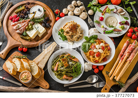 イタリアンパスタ Fettuccine pasta Italian cuisine イタリアンパスタ Fettuccine pasta Italian cuisine 37727073