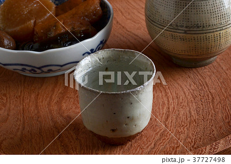 おでんとお酒 37727498