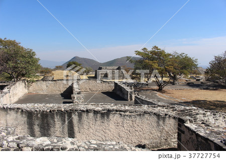 青空のソチカルコ遺跡 ケツァルコアトル神殿 世界遺産 メキシコ 青空のソチカルコ遺跡 ケツァルコアトル神殿 世界遺産 メキシコ 37727754