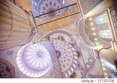 Interior of the Sultanahmet Mosque (Blue Mosque) 37733756