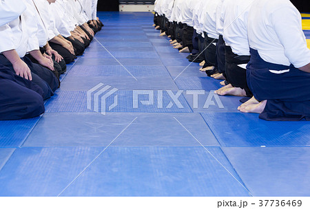 People in kimono and hakama on martial arts People in kimono and hakama on martial arts 37736469