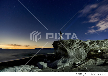 千葉県 岩と星景 見物海岸の写真素材