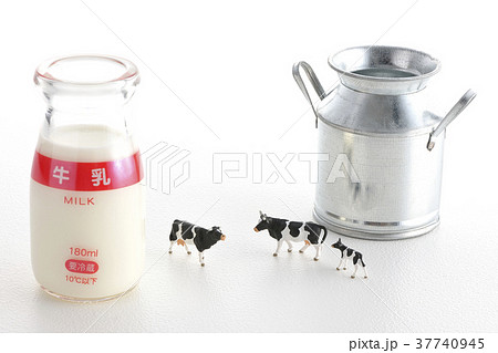 酪農 牛乳 酪農 牛乳 37740945