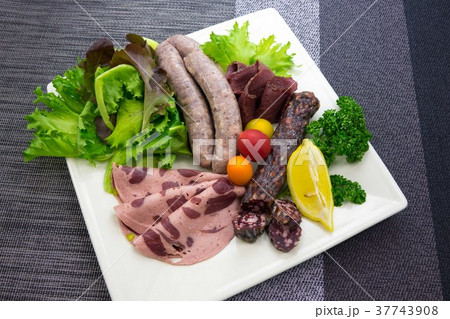 鹿肉のシャルキュトリー盛り合わせ 鹿肉のシャルキュトリー盛り合わせ 37743908