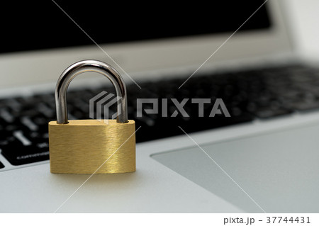 パソコンのセキュリティイメージ 37744431