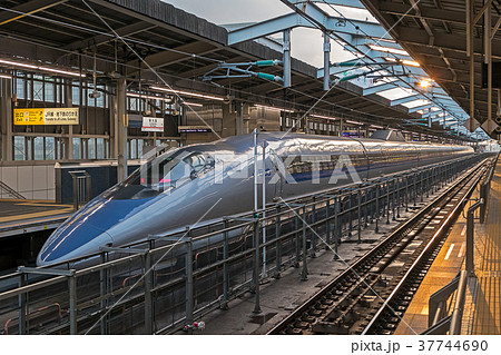 500系新幹線(新大阪駅) 500系新幹線(新大阪駅) 37744690