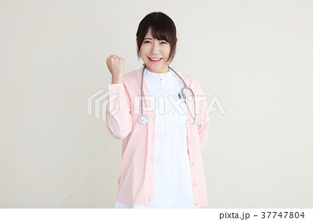看護師 ガッツポーズ 看護師 ガッツポーズ 37747804