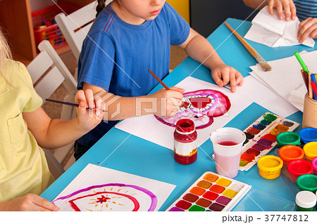 Small students children painting in art school Small students children painting in art school 37747812