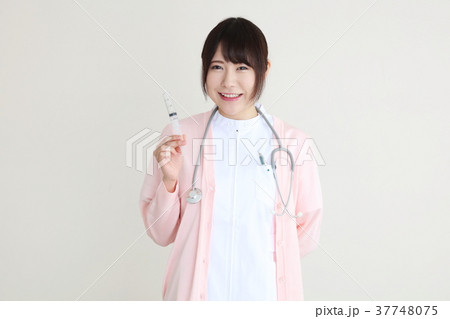 注射器 看護師 注射器 看護師 37748075