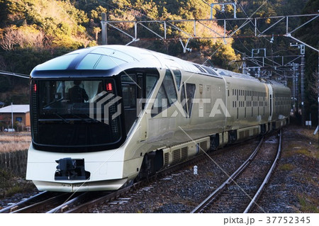 トランスイート四季島 E001形 37752345