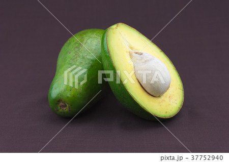 Avocado 37752940