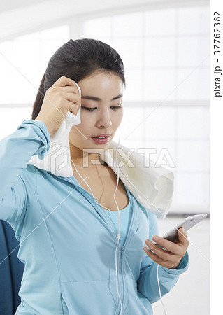 汗 タオル スマートフォン 37762382