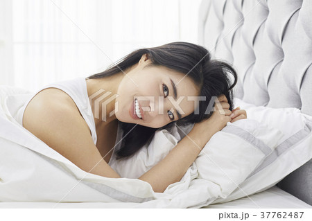 気象 起床 笑顔 37762487