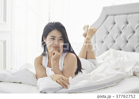 気象 起床 笑顔 37762752