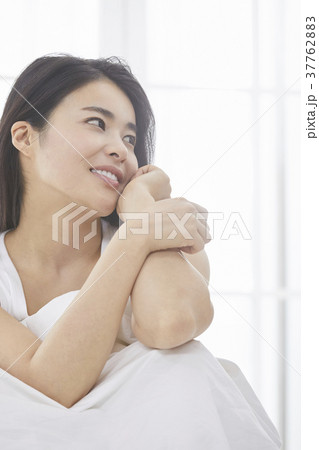 気象 起床 笑顔 37762883