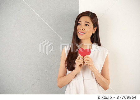 Pretty Asian Woman with Valentines Card Pretty Asian Woman with Valentines Card 37769864