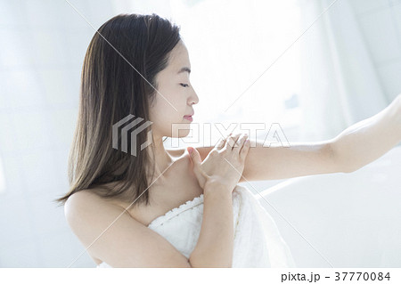 女性 ビューティ ボディケア 女性 ビューティ ボディケア 37770084
