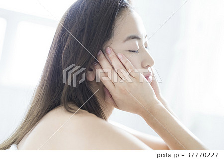 女性　ビューティ 37770227
