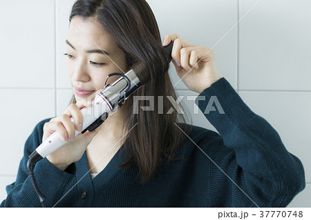 女性　ビューティ　ヘアケア 37770748