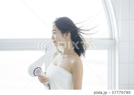女性 ビューティ ヘアケア 女性 ビューティ ヘアケア 37770780