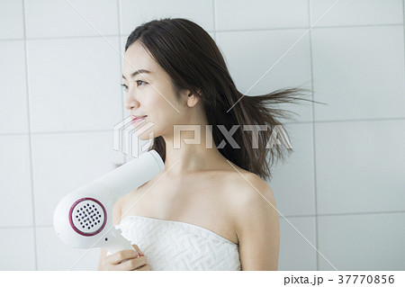 女性 ビューティ ヘアケア 女性 ビューティ ヘアケア 37770856