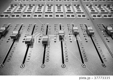 MAミキサー　モノクロ 37773335