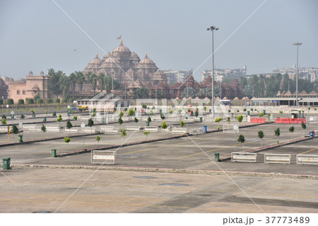 インドの首都、デリー 世界一大きなヒンドゥー寺院 スワーミナーラーヤン・アクシャルダム インドの首都、デリー 世界一大きなヒンドゥー寺院 スワーミナーラーヤン・アクシャルダム 37773489