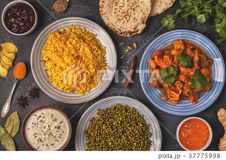 Traditional Indian curry with vegetables. 37775998