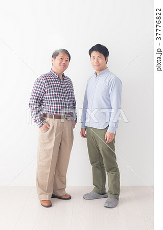 男性 親子 男性 親子 37776822