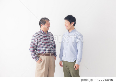 男性　親子 37776840