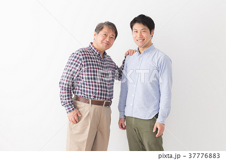 男性　親子 37776883