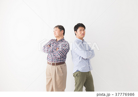 男性　親子 37776986