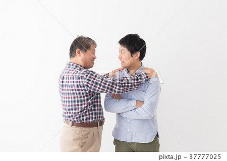男性 親子 男性 親子 37777025