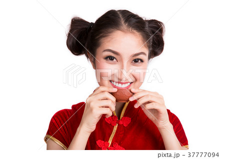 Chinese lady drink a hot tea with chinese dress Chinese lady drink a hot tea with chinese dress 37777094