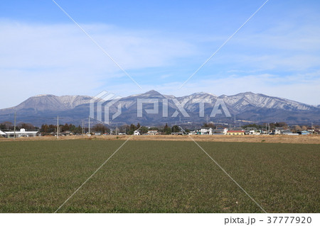 冬の赤城山（群馬県） 37777920